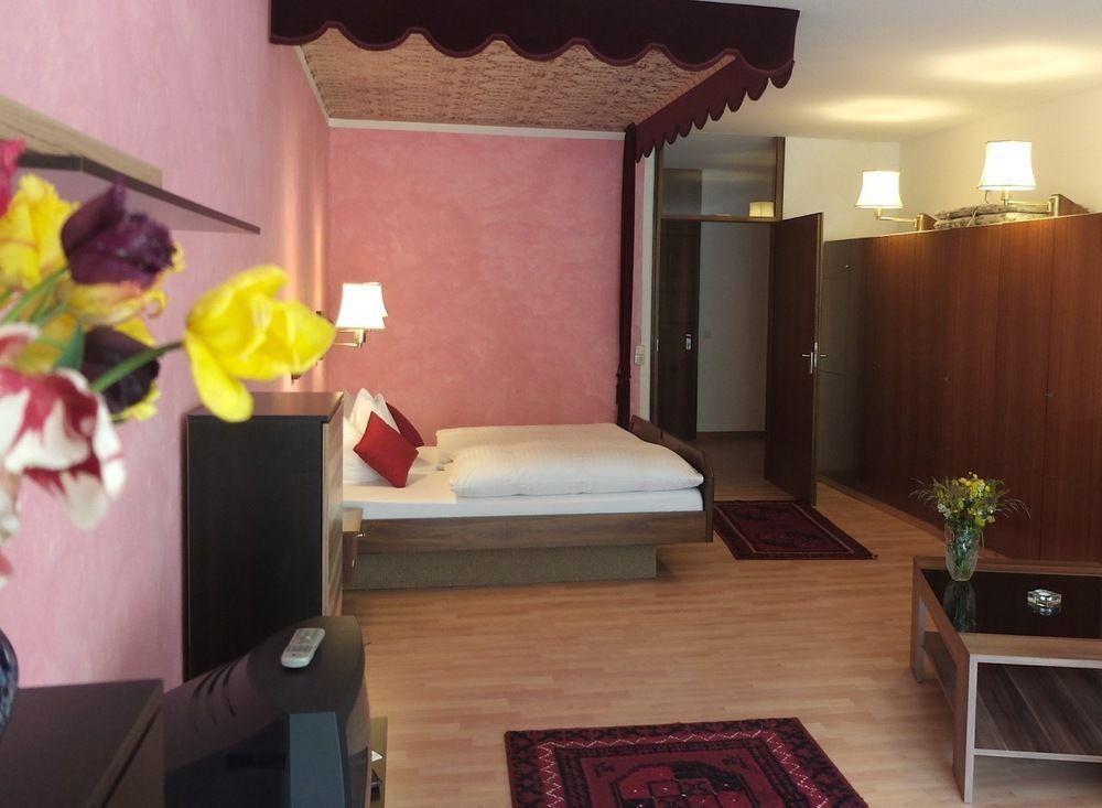 Hotel Valsana Am Kurpark Bad Wildbad Εξωτερικό φωτογραφία